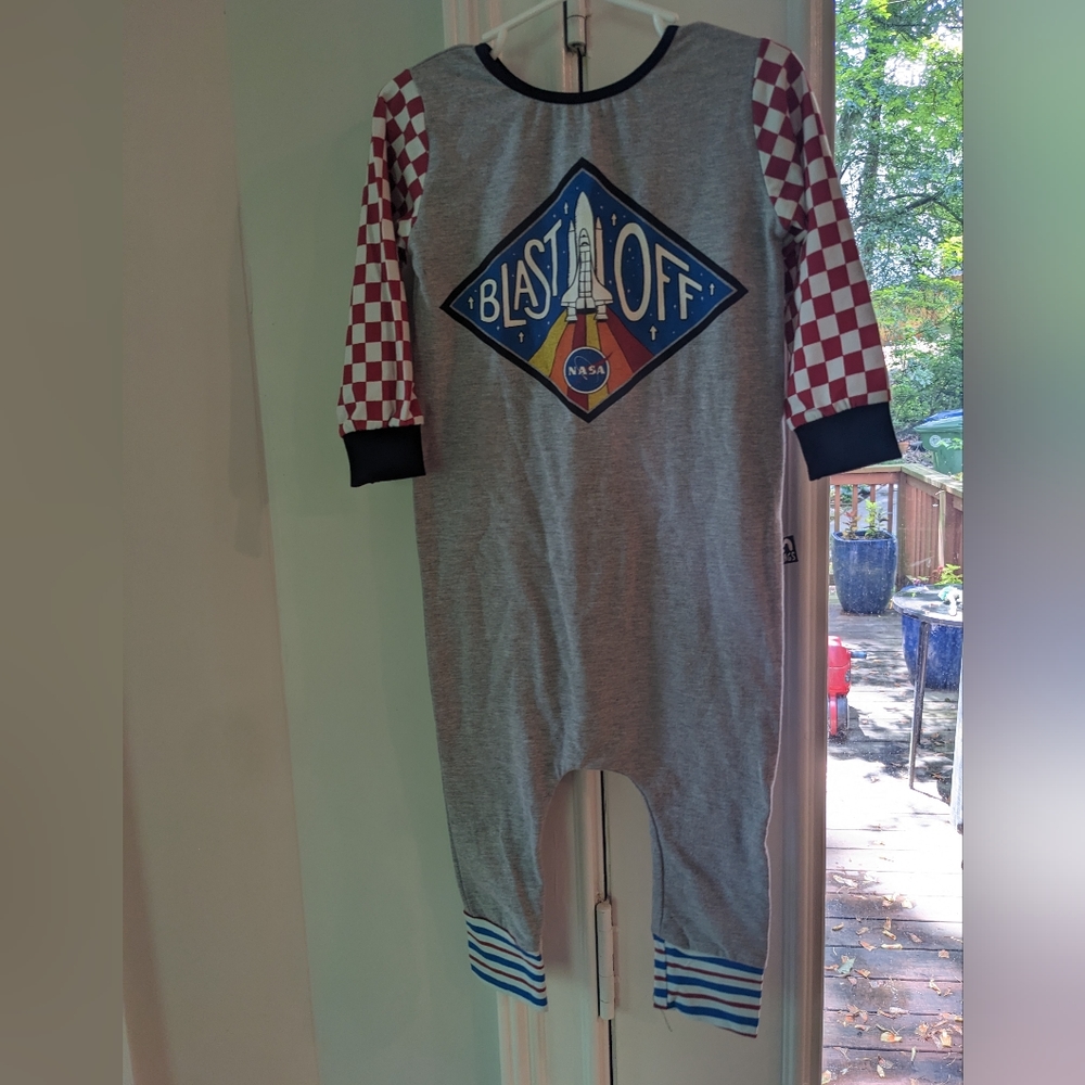 Size 2T